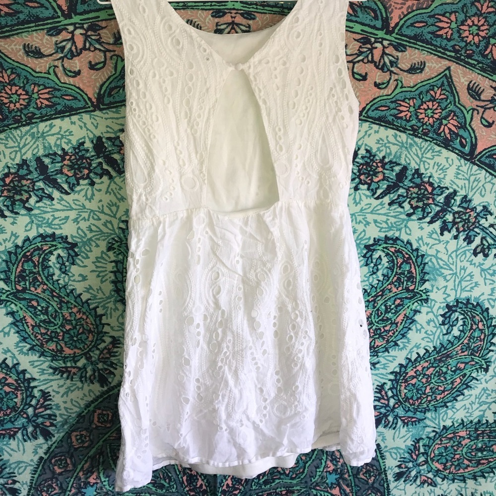 White Spring Dress - Picture 4 of 4